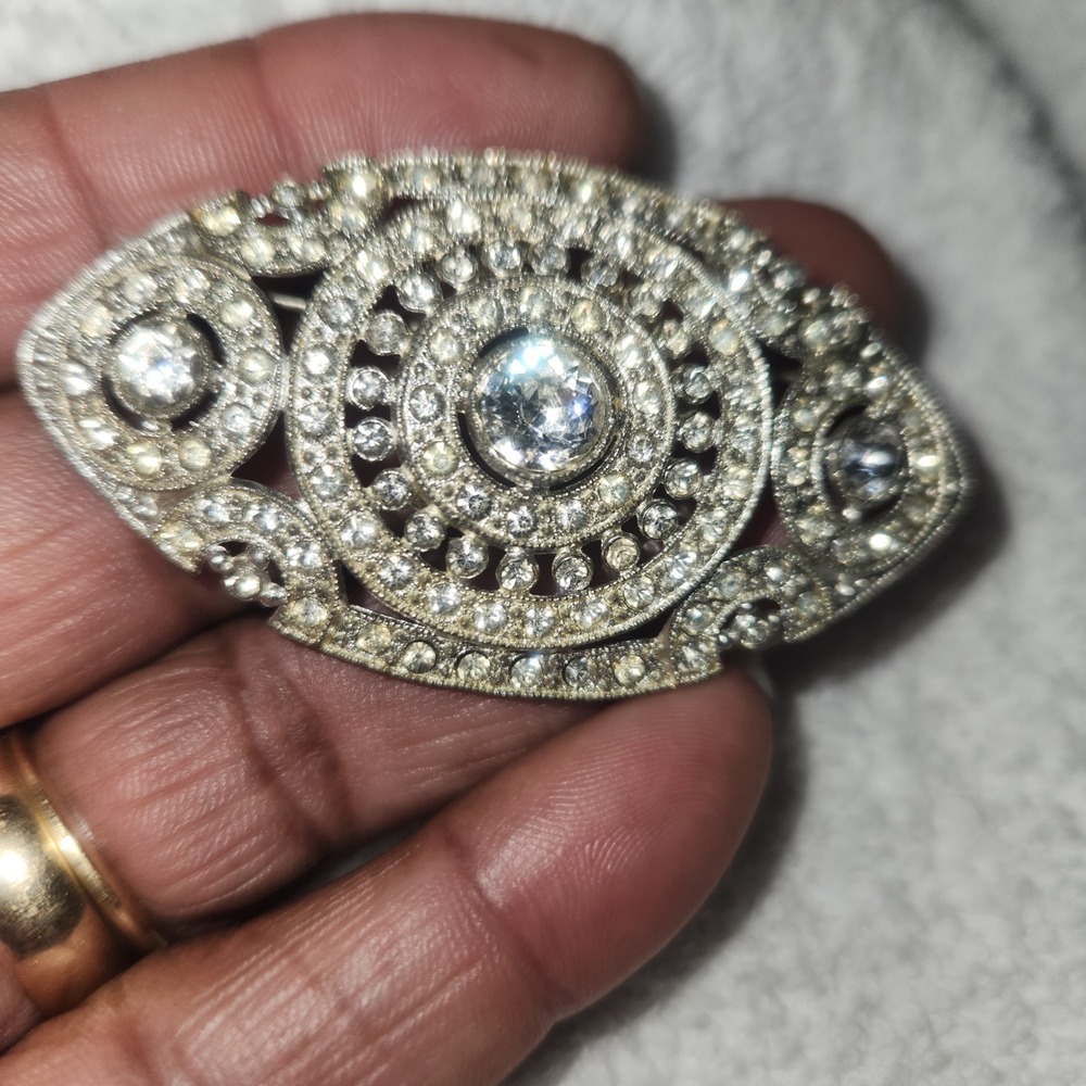 Vintage Pot Metal Brooch Art Deco Silver Clear Rhinestone‎ Oval Openwork  Pin